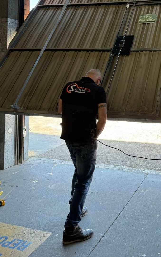 Cerrajeros Profesionales con servicios de Urgencia las 24 horas en Baix Llobregat y Poblaciones cercanas