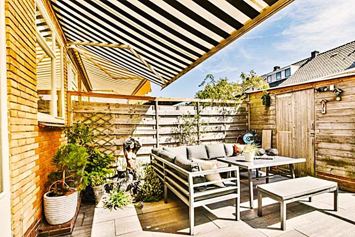 Amplíe el confort de su hogar con un toldo a medida en el área de Barcelona.